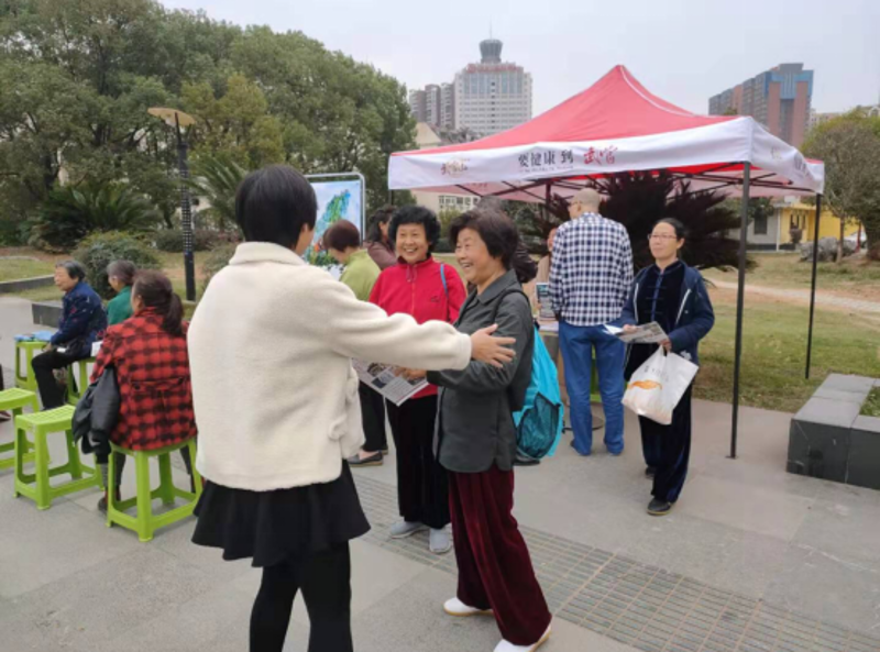 微信开发票电子发票在哪里？这个问题困扰着许多企业主。今天，我们就通过访谈的形式来解答这个疑问。
